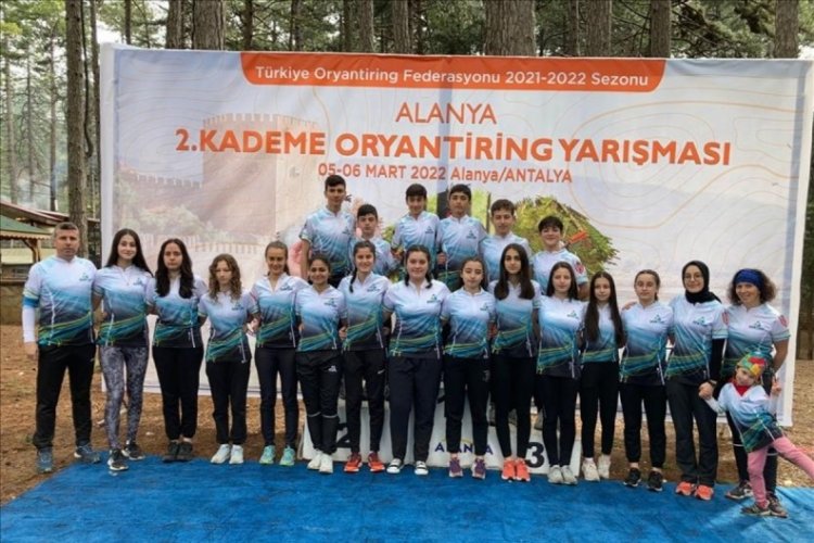 Oryantiring Sporcuları Bursa'ya 13 madalyayla d&ouml;nd&uuml;