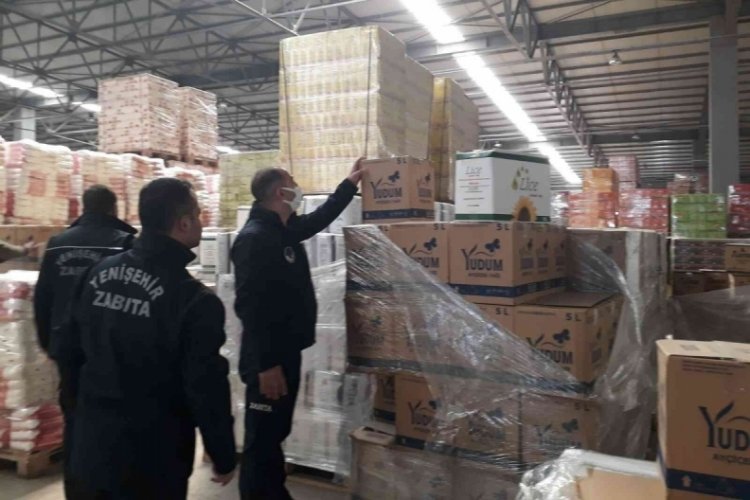Market deposundan 10 ton yağ &ccedil;ıktı!