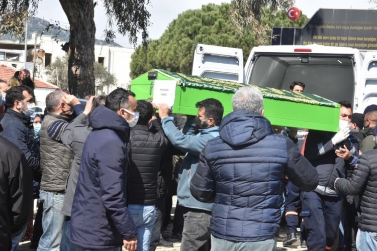 Almanya'da yangında &ouml;len anne ve &ccedil;ocukları Muğla'da toprağa verildi