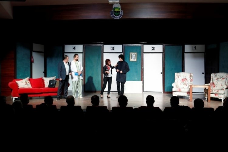 'Deliler Evi' Bursa'da ikinci g&ouml;sterimde kapalı gişe
