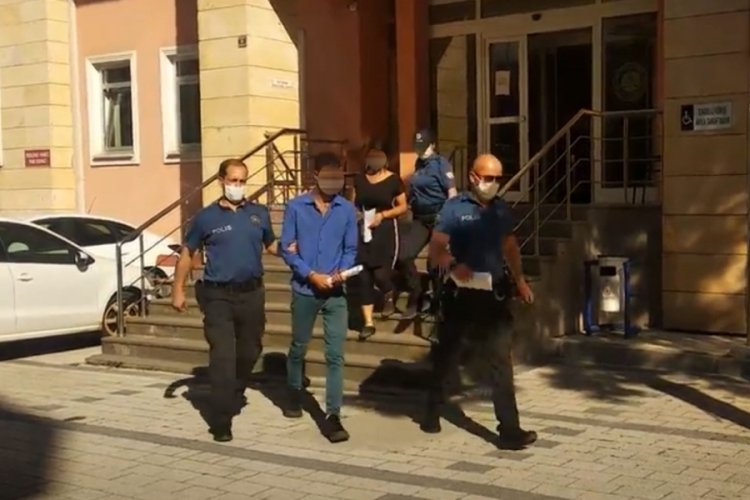 &Ccedil;anakkale'de evlenme vaadiyle dolandıran kadın ve oğulları aranıyor