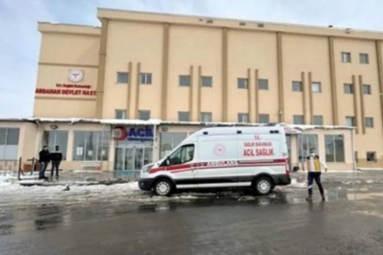 42 &ouml;ğrenci, ishal ve kusma şik&acirc;yetiyle hastaneye kaldırıldı