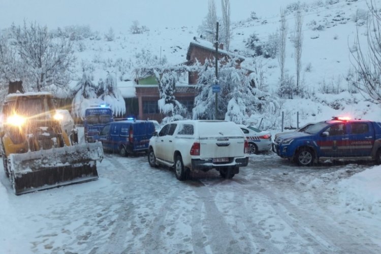 Konya'da otomobil dereye u&ccedil;tu: 1 &ouml;l&uuml;, 1 yaralı