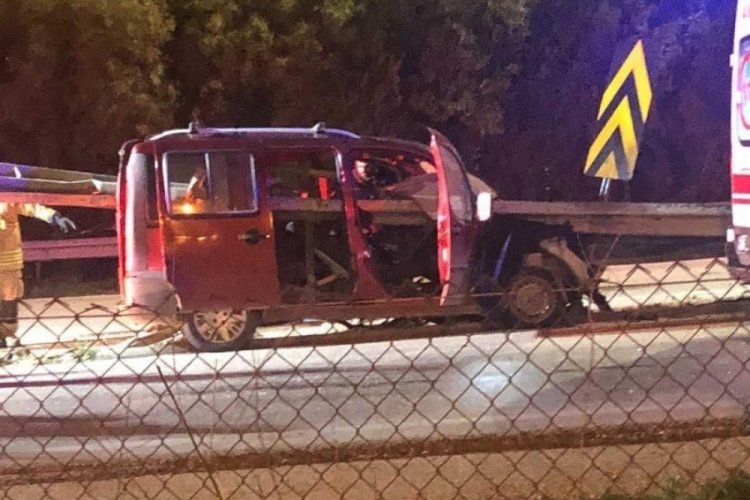 Direksiyon hakimiyetini kaybeden s&uuml;r&uuml;c&uuml; ref&uuml;je girdi