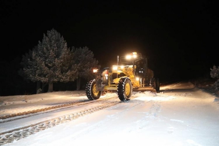 Zincirsiz ve kar lastiksiz ara&ccedil;lar i&ccedil;in ulaşıma kapatıldı