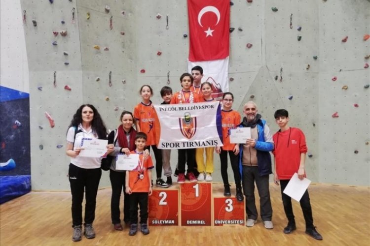Bursa'da İneg&ouml;l Belediyespor k&uuml;rs&uuml;leri fethetti