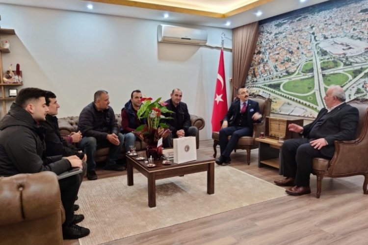 Ukrayna'da mahsur kalan 6 TIR şof&ouml;r&uuml; Bursa'ya d&ouml;nd&uuml;