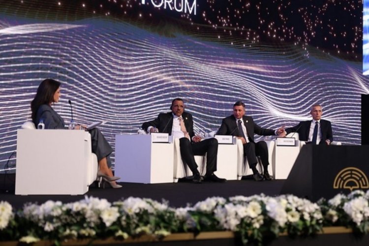 NATO'dan Rusya ve Ukrayna &ccedil;ağrısı