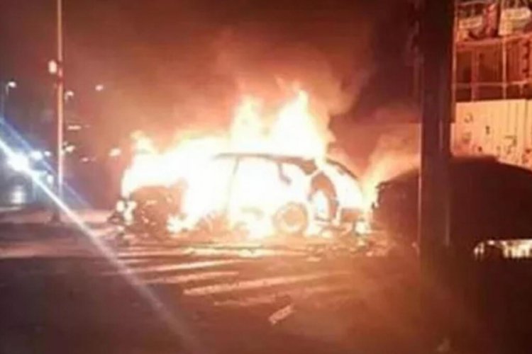 İsrail'de bomba y&uuml;kl&uuml; ara&ccedil; patladı