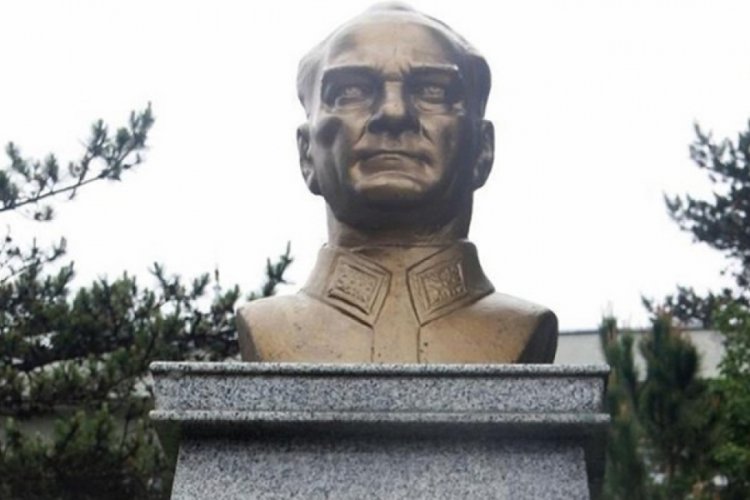 Atat&uuml;rk heykelini &ccedil;alıp hurdacıya satan belediye &ccedil;alışanları tutuklandı