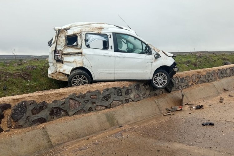Şanlıurfa'da trafik kazası: 1 &ouml;l&uuml;, 2 yaralı