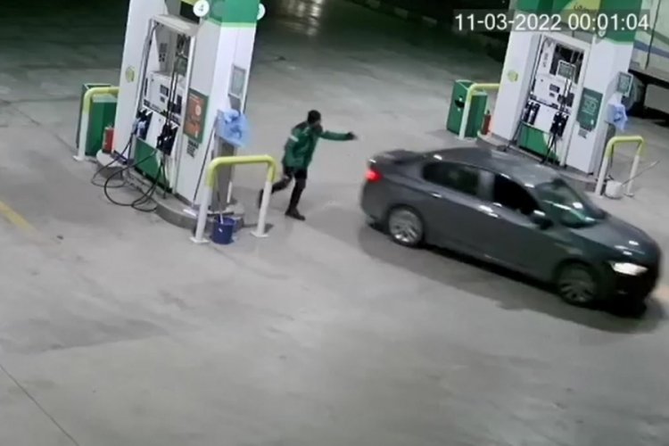 Aracının deposunu doldurup &ouml;deme yapmadan ka&ccedil;tı