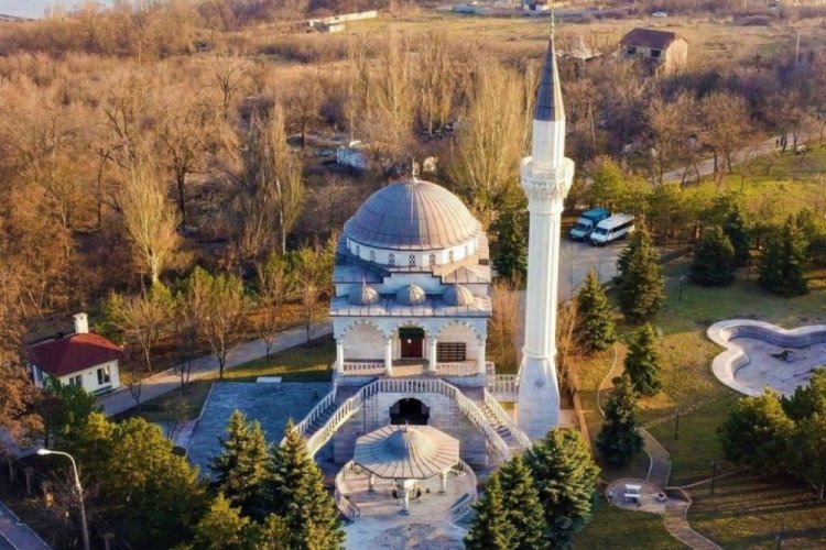 Ukrayna Dışişleri: Kanuni Sultan S&uuml;leyman Camisi bombalandı