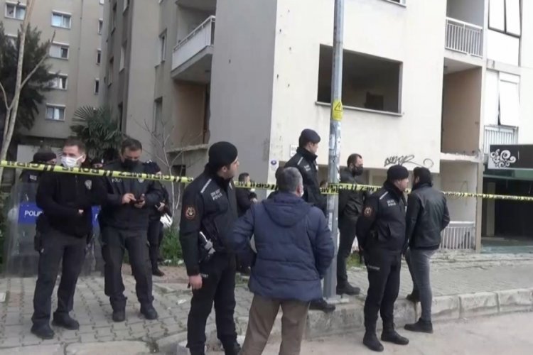&Uuml;zerine asans&ouml;r d&uuml;şen hurdacı hayatını kaybetti