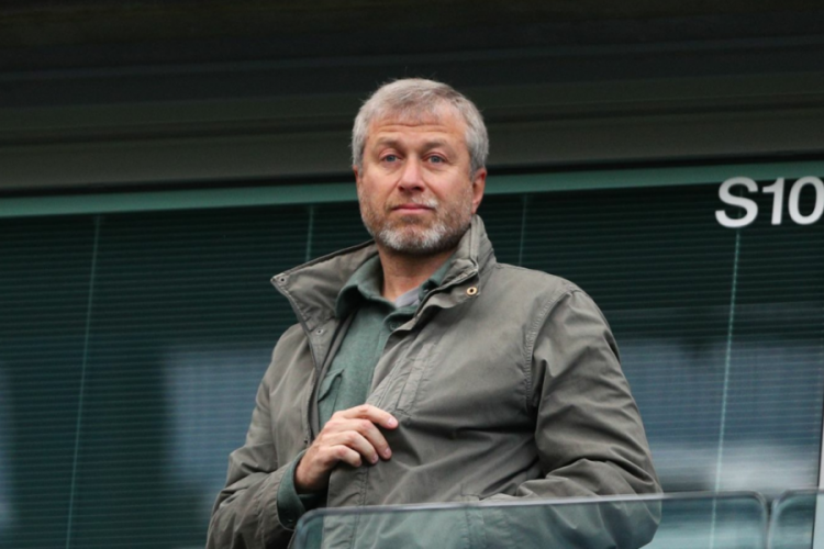 Premier Lig y&ouml;netimi, Abramovich'in Chelsea'deki yetkilerini elinden aldı