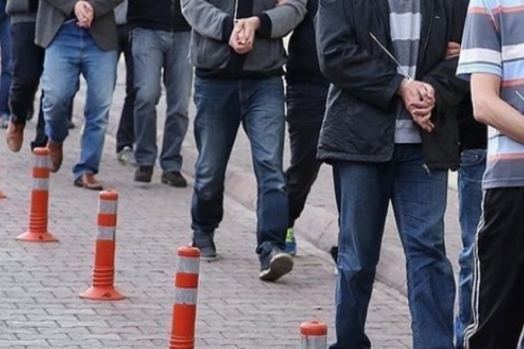 &Ouml;ğretmenleri dolandıran 6 kişi tutuklandı