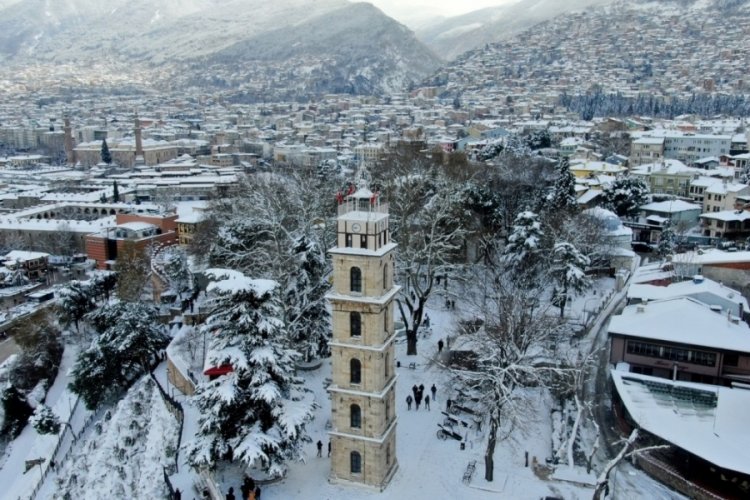 Bursa'nın simge mekanlarından kar manzaraları...