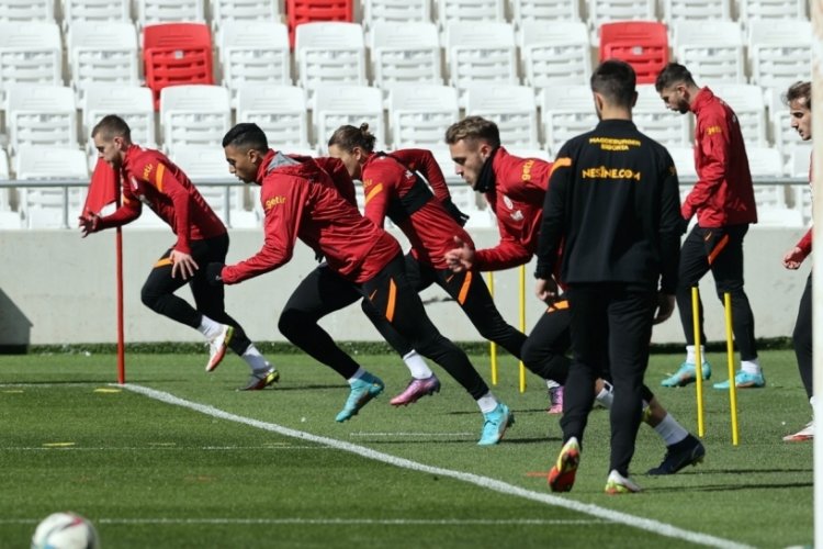 Galatasaray derbide Beşiktaş ile karşılaşacak