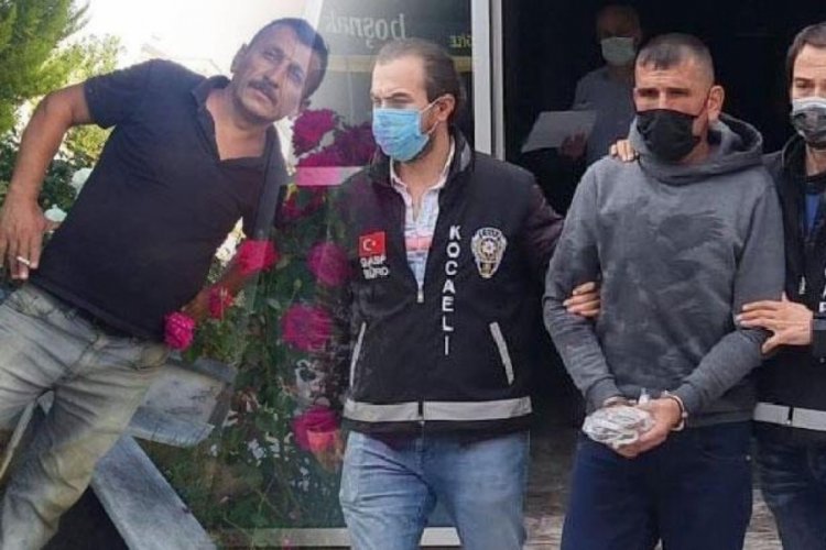 'Cinsel istismarı hatırlattı' dedi, &ouml;ld&uuml;rd&uuml;!
