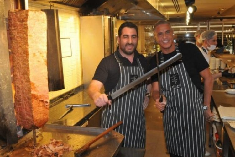 D&uuml;nyaca &uuml;nl&uuml; oyuncu Samy Naceri d&ouml;ner kesti