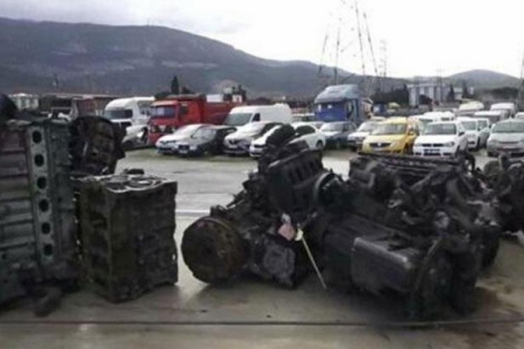 İzmir'de oto hırsızlık &ccedil;etesine operasyon!
