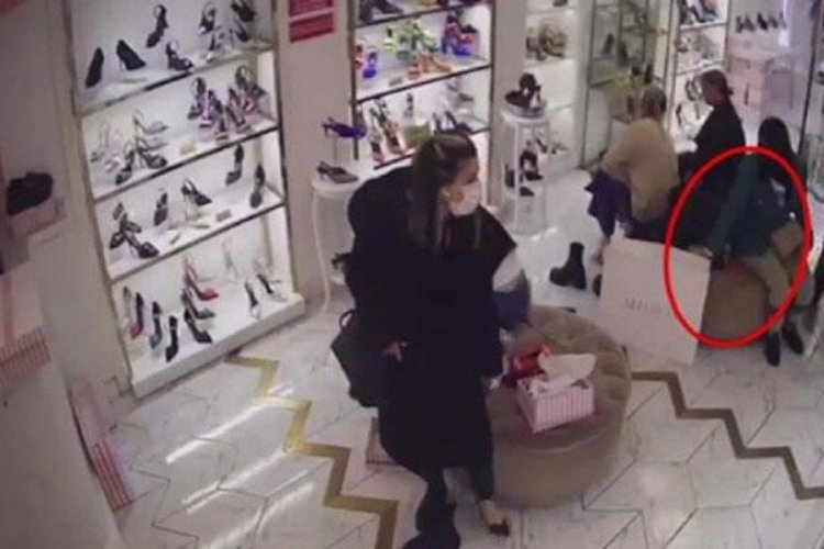 M&uuml;şterilerin &ccedil;antalarını &ccedil;alan hırsızlar yakalandı