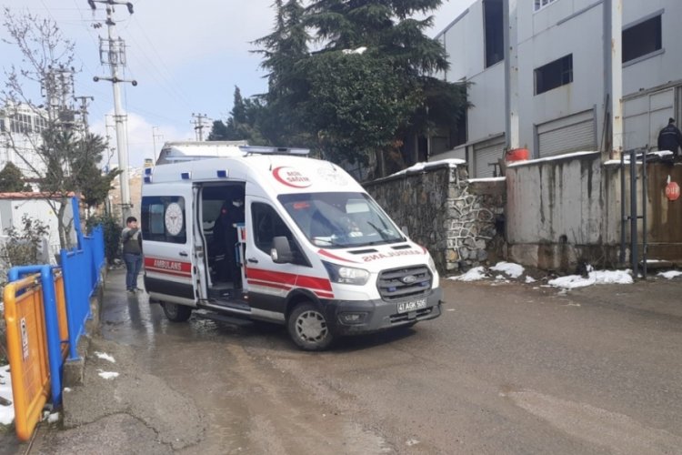 Kocaeli'de fabrikada d&ouml;k&uuml;m sırasında patlama oldu: 3 yaralı
