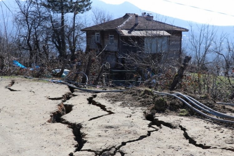 Karab&uuml;k'te heyelan felaketi!