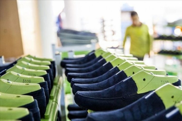 5 milyon &ccedil;ift ayakkabı elde kaldı