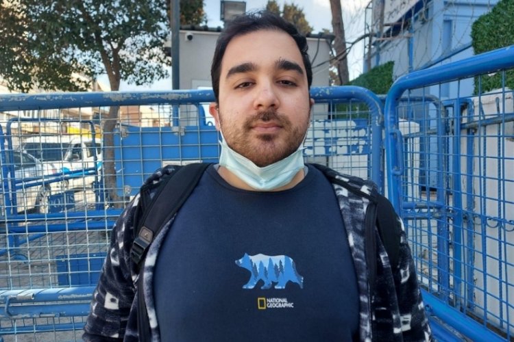 İzmir'de doktora bı&ccedil;ak &ccedil;eken ş&uuml;pheli yakalandı