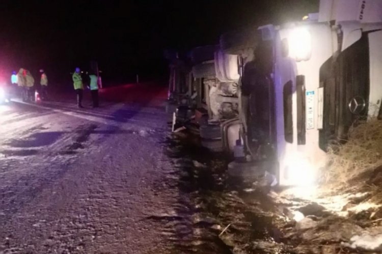 Kayganlaşan yol faciayı getirdi! 1 &ouml;l&uuml;...