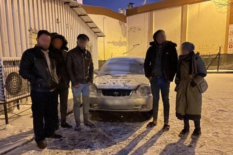47 d&uuml;zensiz g&ouml;&ccedil;men daha yakalandı