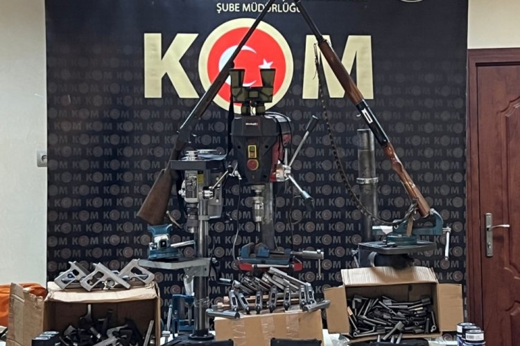 5 ilde silah ka&ccedil;ak&ccedil;ılığı operasyonu! 44 kişiye g&ouml;zaltı