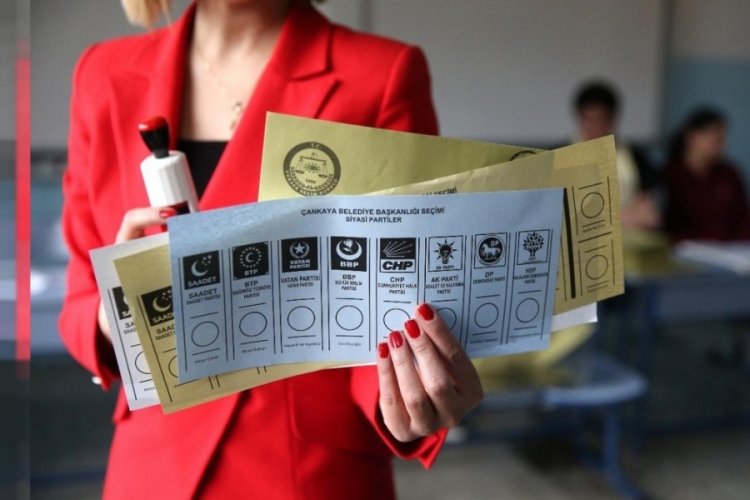 Se&ccedil;im anketlerinde AK Parti'nin d&uuml;ş&uuml;ş&uuml; dikkat &ccedil;ekti!
