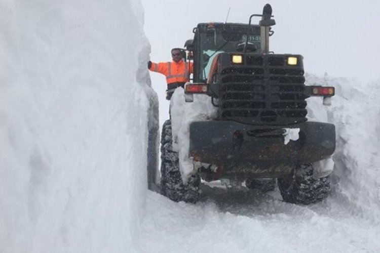 Doğu Karadeniz'de 448 yerleşim yerinin yolu kapandı