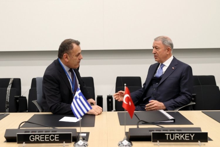 Hulusi Akar, Yunan mevkidaşı Panagiotopoulos&nbsp;ile g&ouml;r&uuml;şt&uuml;