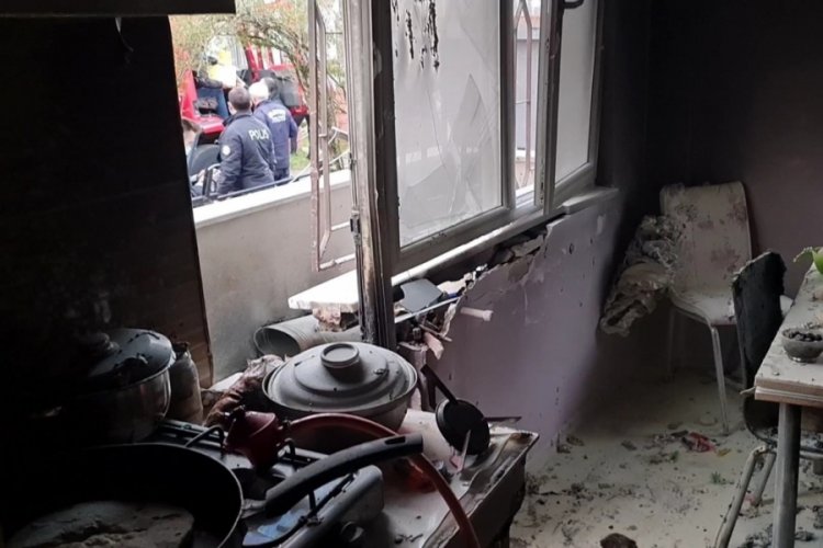 Mutfak t&uuml;p&uuml; bomba gibi patladı: 4 yaralı
