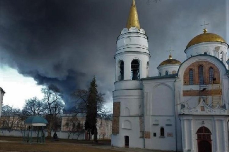 Rusya &Ccedil;ernihiv'de sivilleri hedef aldı: &Ouml;l&uuml;ler var