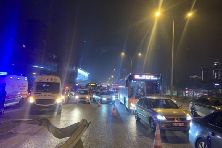 İstanbul'da aşırı hız faciası! Ara&ccedil;tan fırlayıp taklalar attı!