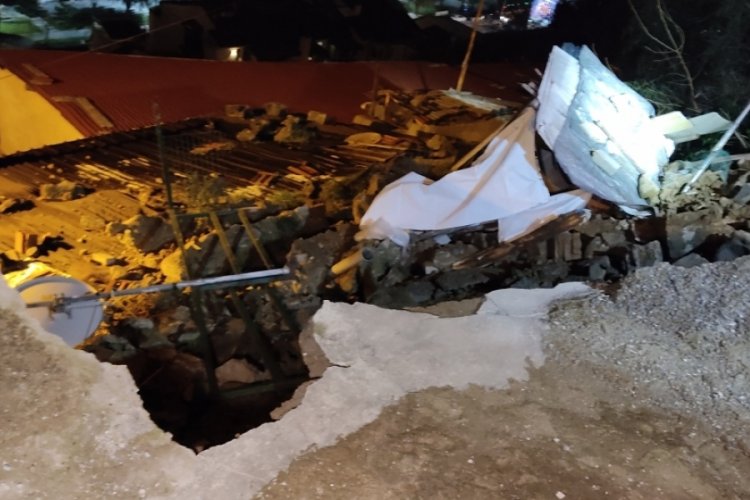 İstanbul'da istinat duvarı, evi kullanılmaz hale getirdi