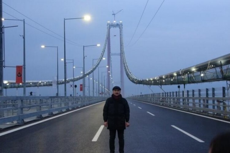 Karaismailoğlu, g&uuml;n&uuml; 1915 &Ccedil;anakkale K&ouml;pr&uuml;s&uuml;'nde karşıladı