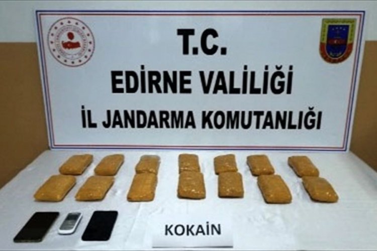 Sınırdan 7 kilo uyuşturucu ge&ccedil;irmişler