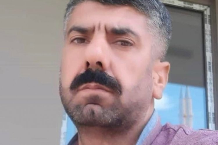 Yolun karşısına ge&ccedil;erken otomobil &ccedil;arpan iş&ccedil;i &ouml;ld&uuml;