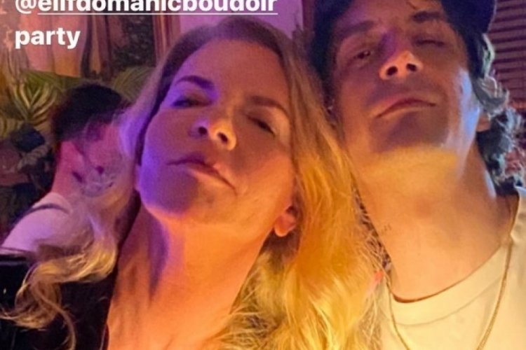 Biricik Suden, sıra dışı bir partiye katıldı