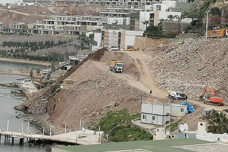 Denize hafriyat d&ouml;ken firmanın izni iptal edildi
