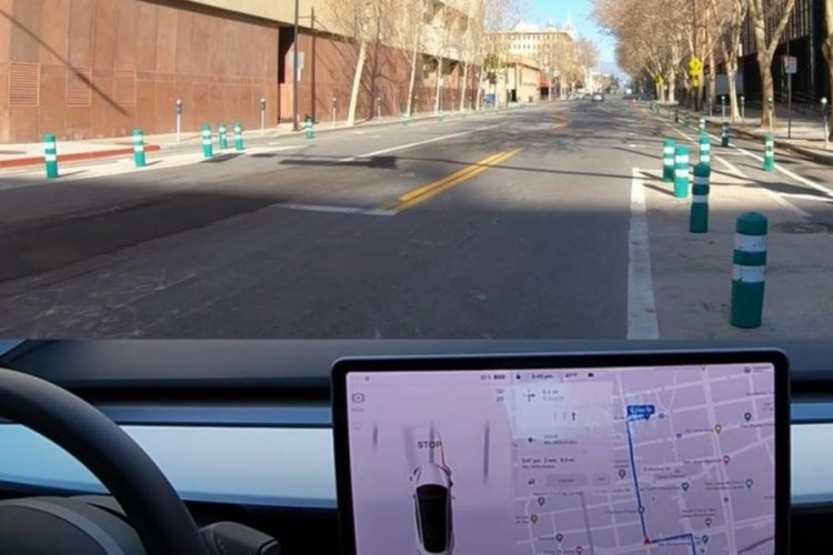 Tesla o &ccedil;alışanını kovdu!