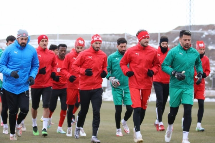 Sivasspor, Altay ma&ccedil;ı hazırlıklarına devam etti