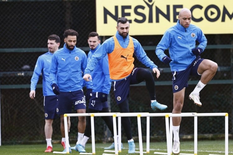 Fenerbah&ccedil;e, Konyaspor ma&ccedil;ı hazırlıklarını s&uuml;rd&uuml;rd&uuml;