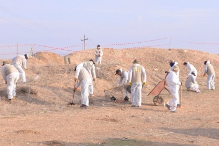 Ezidilere ait 81 toplu mezar ortaya &ccedil;ıktı!