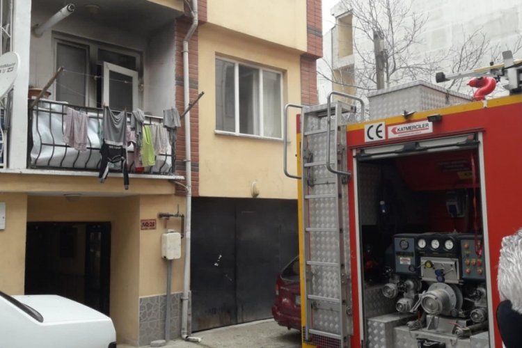 Tencere alev alınca mutfak yandı